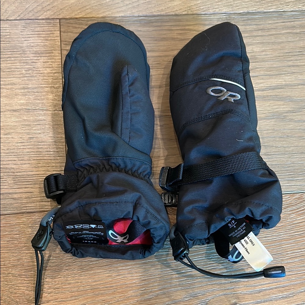 Outdoor Research Kids' Black Snow Outdoor Mittens- Size Small 4